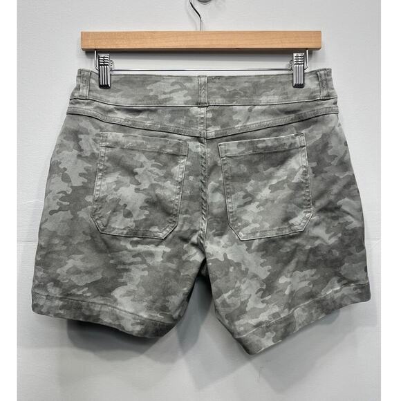Spanx Women’s Camo Grey Twill Short / Size-Medium - Picture 5 of 8